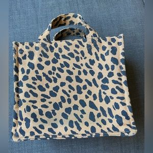 Stella and Dot Leopard print tote bag. good condition.